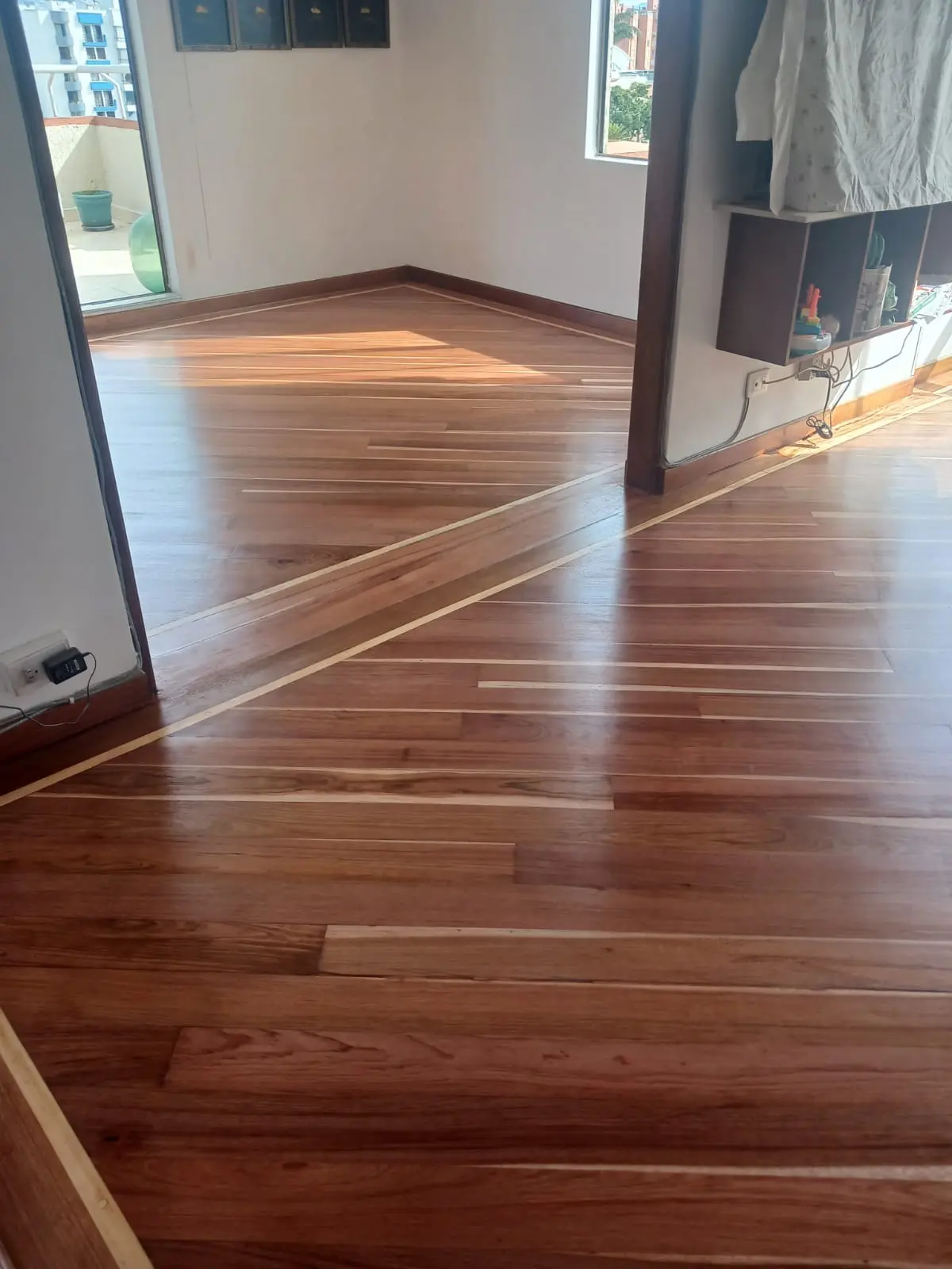 Trabajo de Instalación de Pisos - Ober Avila